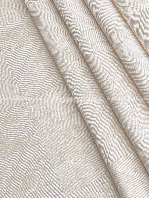 Шторы на метраж жаккард Швеция молочные